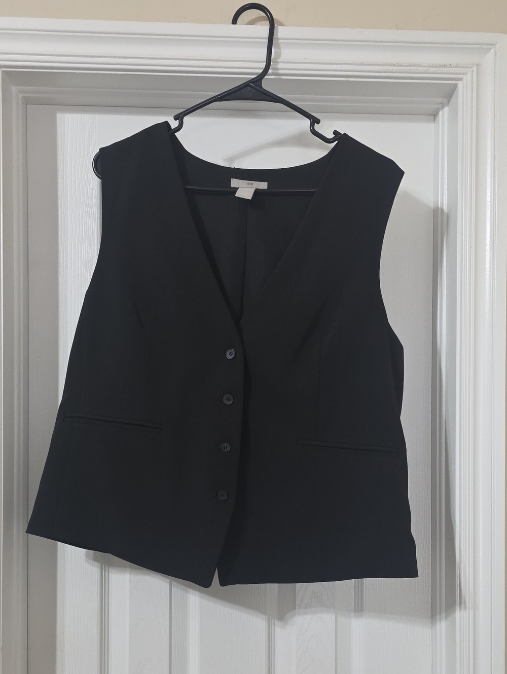 H&M Black Sleeveless Button Vest